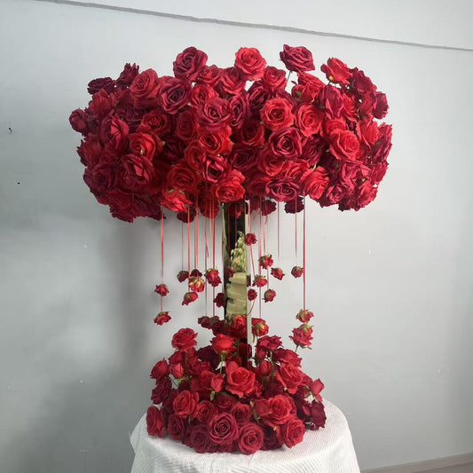 Gold Pillar Wedding Centerpiece: Tall Mirror Stand