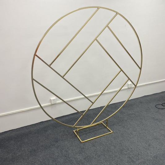Ins Style Metal Mesh Arch - Gold Round & Heart Backdrop •